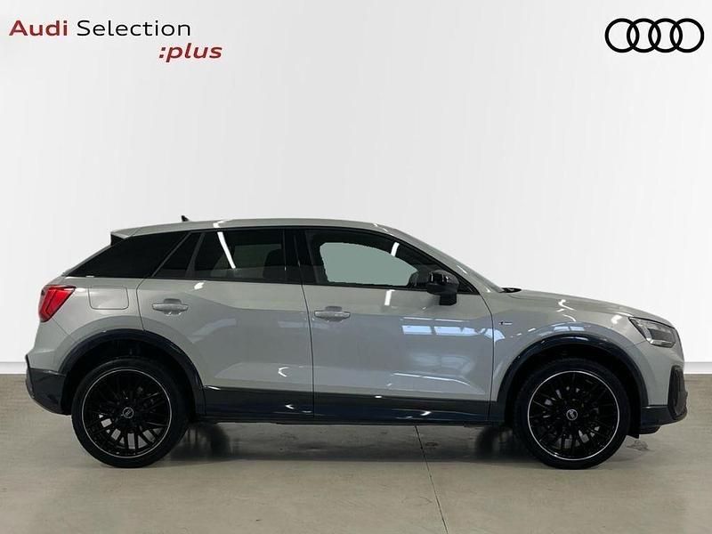 Usado Audi Q2 Ambiente 150 CV (110 kW) 2025 Gris SUV