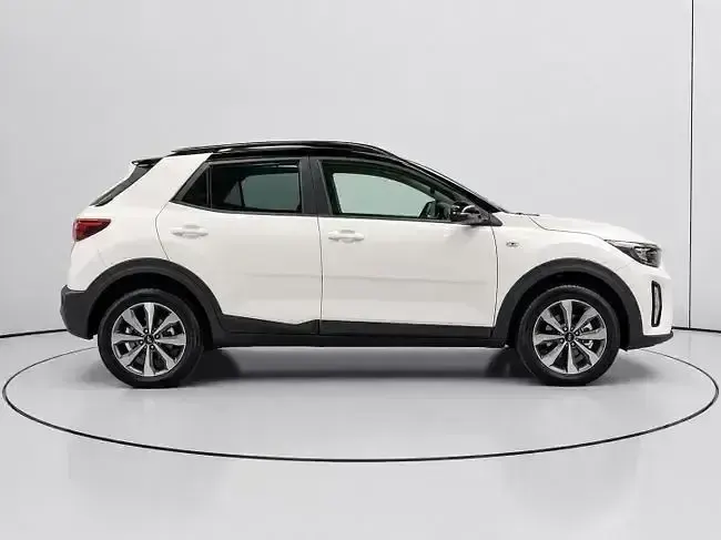 Usado Kia Stonic 100 CV (73 kW) 2023 Negro SUV