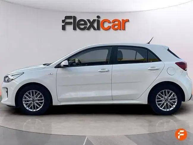 Käytetty Kia Rio 100 HP (73 kW) 2018 Valkoinen