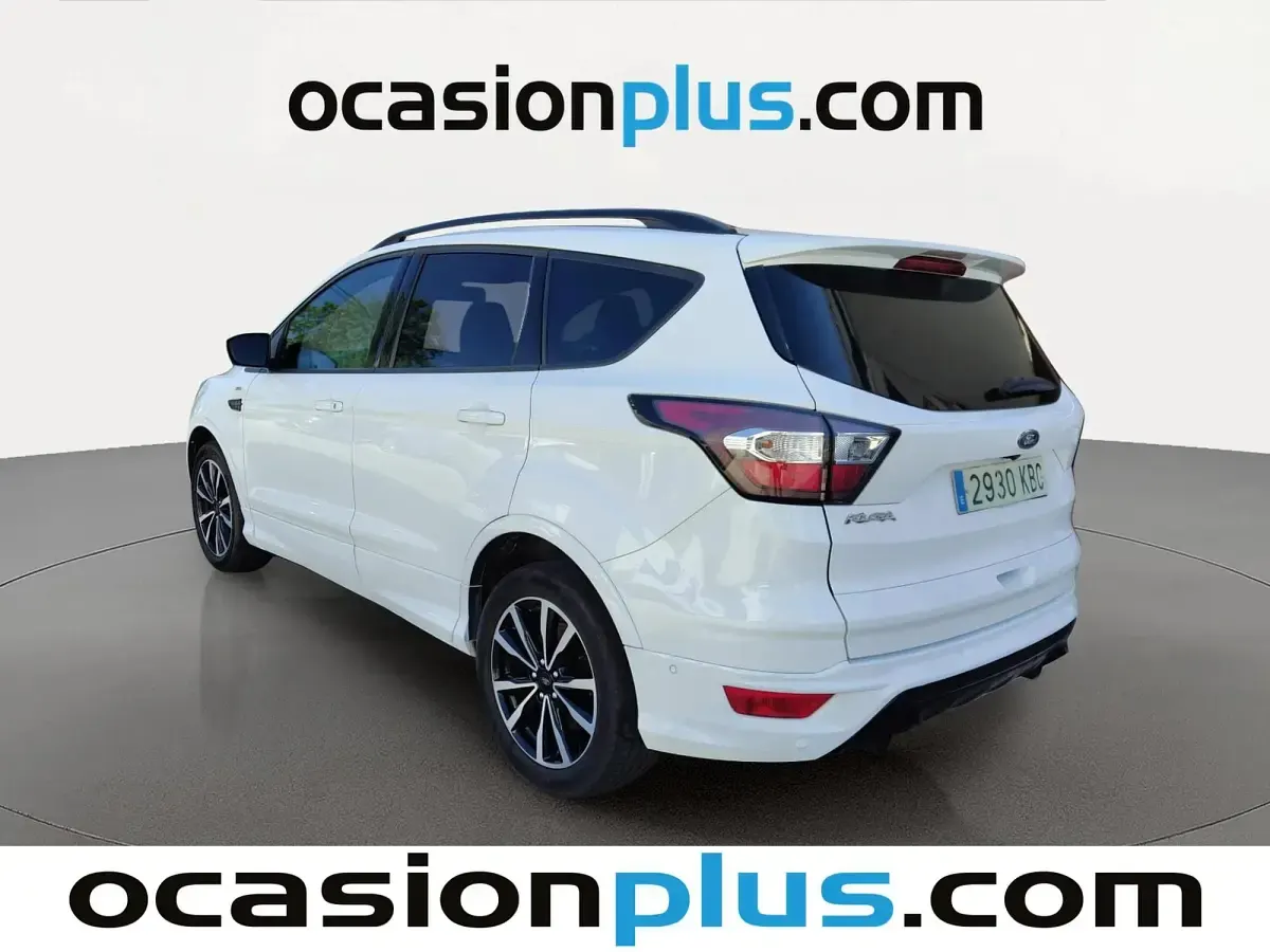 Usado Ford Kuga ST-Line 150 CV (110 kW) 2017 Blanco SUV