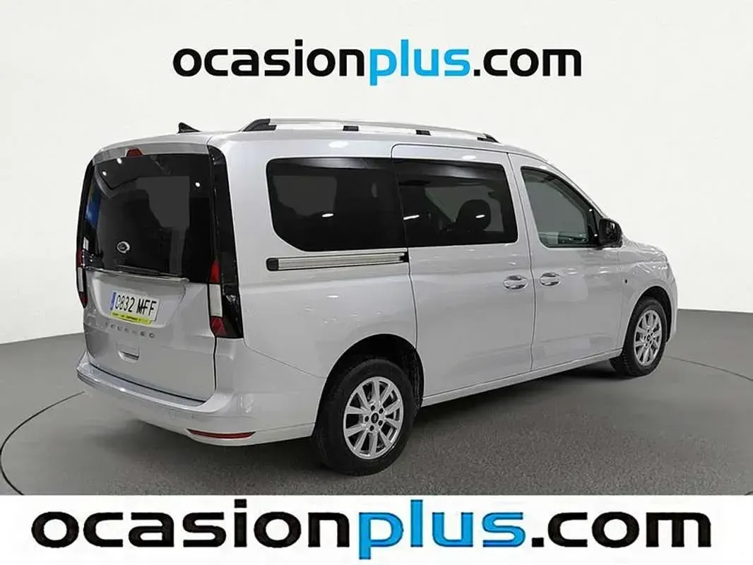 Usado Ford Tourneo Connect Titanium 122 CV (89 kW) 2023 Gris Monovolumen
