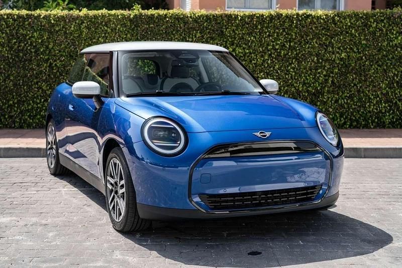 Azul Nuevo 2025 Mini Cooper Classic Utilitario | 34.190 € (Caro) - Imagen 1/4