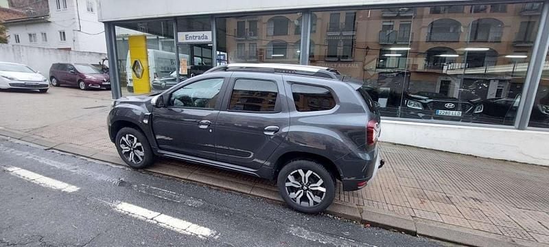 Usado Dacia Duster Prestige 101 CV (74 kW) 2021 Gris SUV