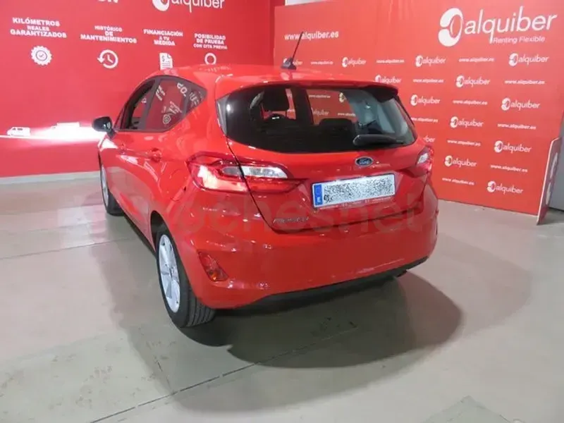 Usado Ford Fiesta Trend 100 CV (73 kW) 2021 Rojo Utilitario