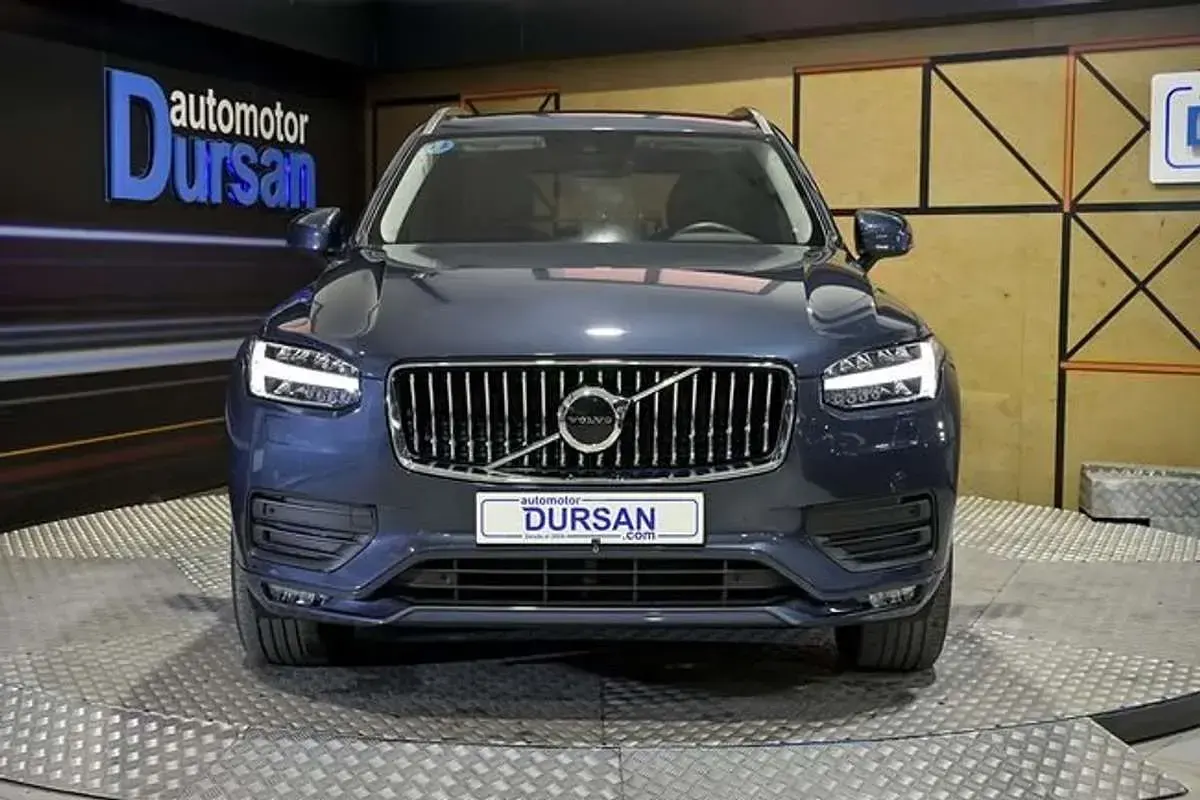 Usado Volvo XC90 Momentum 238 CV (175 kW) 2021 Azul SUV