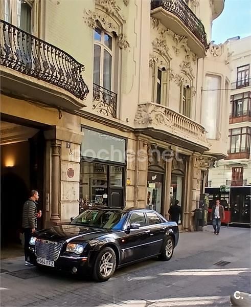 Usado Chrysler 300C Touring 218 CV (160 kW) 2006 Negro Familiar