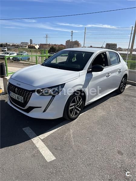 Blanco Usado 2023 Peugeot 208 Active Utilitario | 15.000 € (Un poco caro) - Imagen 1/4