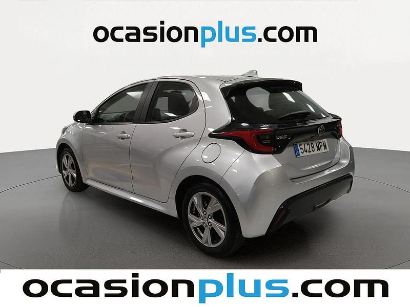 Usado Toyota Yaris Active 116 CV (85 kW) 2024 Gris Utilitario