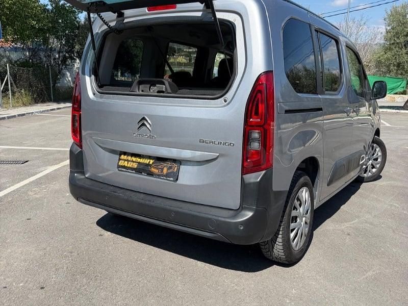 Usado Citroën Berlingo 130 CV (95 kW) 2020 Gris / plata Monovolumen