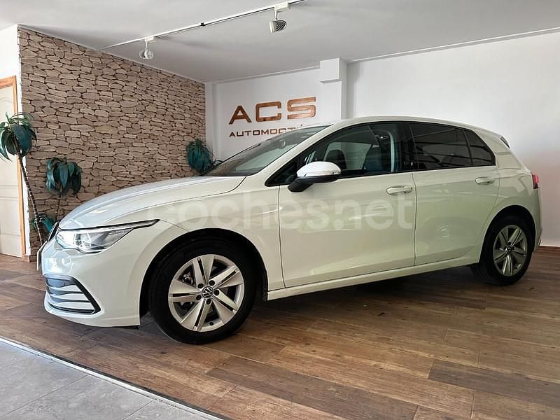 Usado VW Golf VIII Life 115 CV (84 kW) 2022 Blanco Berlina