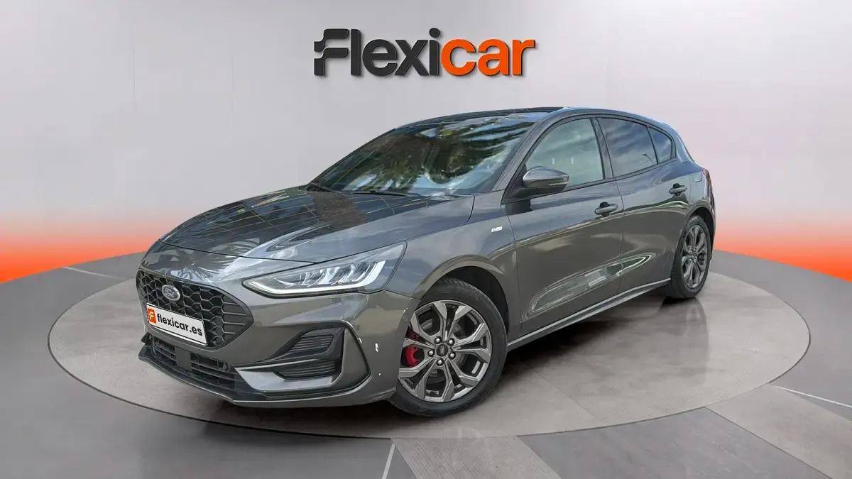 Usado Ford Focus ST-Line 125 CV (91 kW) 2022 Gris Berlina