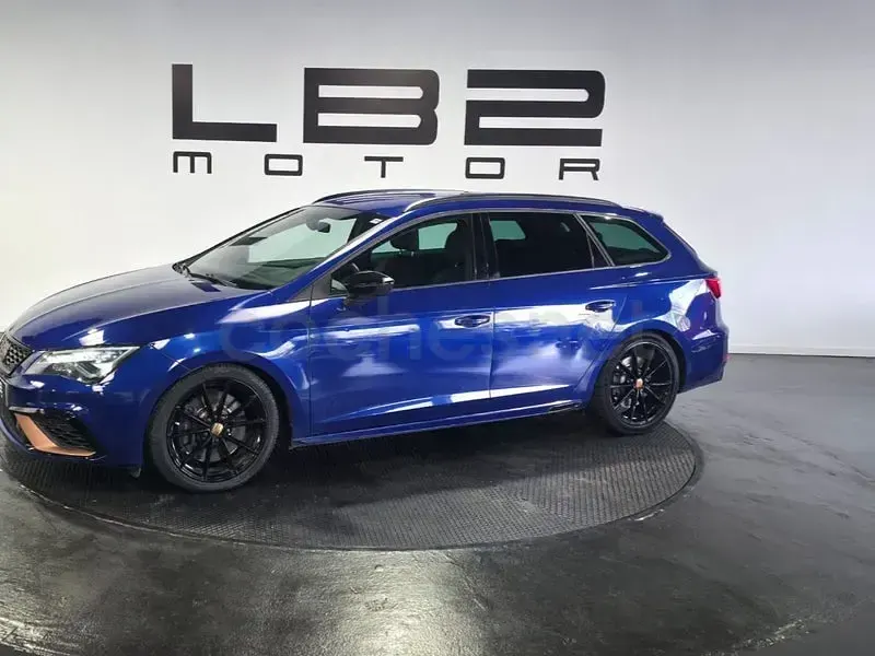 Usado Seat Leon CUPRA 300 CV (220 kW) 2019 Azul Familiar