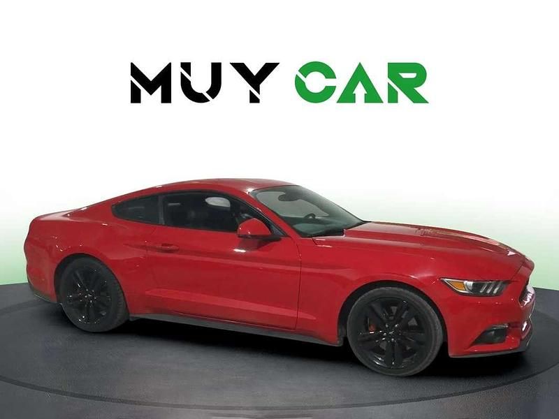 Usado Ford Mustang Fastback 314 CV (230 kW) 2015 Rojo Coupe