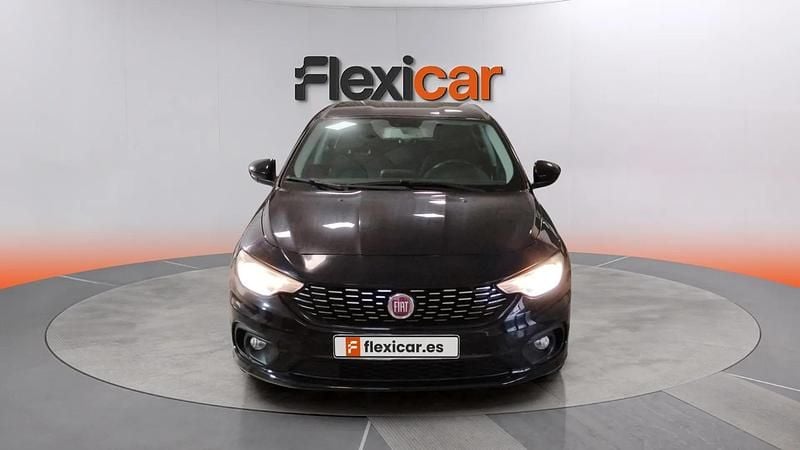 Usado Fiat Tipo Lounge 95 CV (69 kW) 2016 Negro Berlina