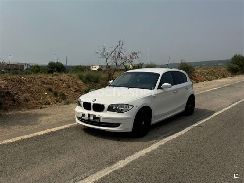 Blanco Usado 2009 BMW 116 Utilitario | 6500 € (Precio justo) - Imagen 1/4
