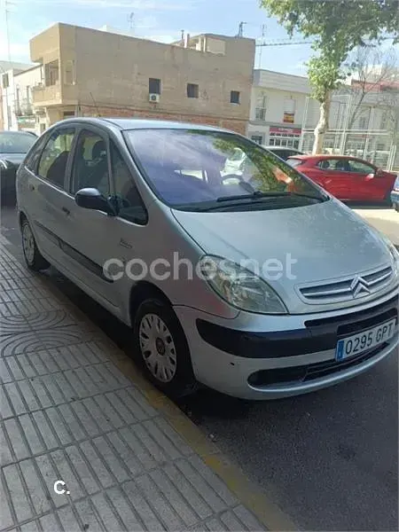 Usado Citroën Xsara Picasso Exclusive 92 CV (67 kW) 2009 Gris / plata Monovolumen