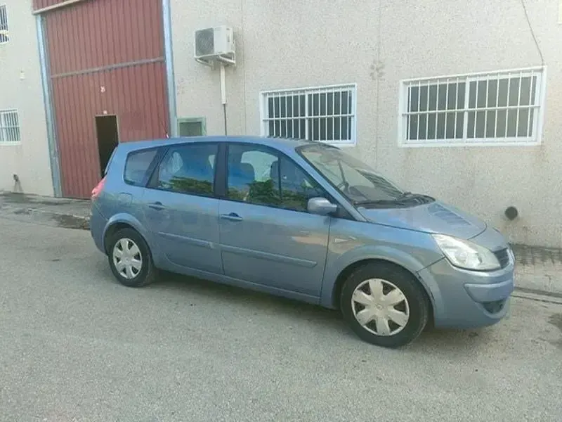 Usado Renault Grand Scénic II Business 130 CV (95 kW) 2008 Azul Monovolumen