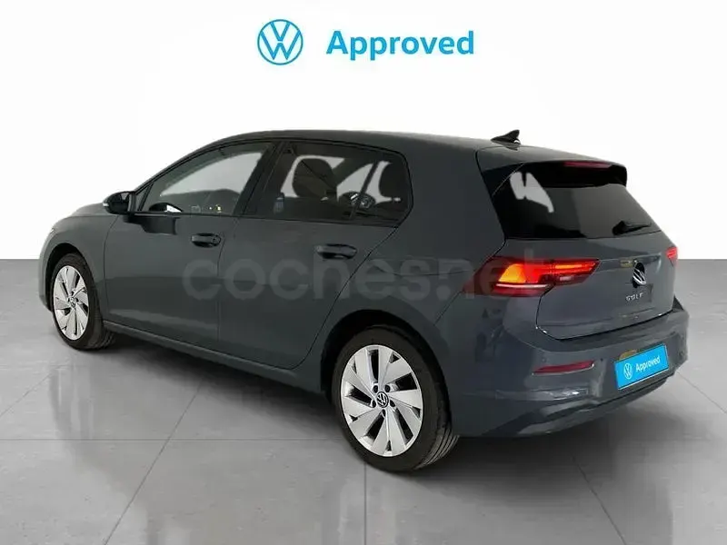 Usado VW Golf VIII 115 CV (84 kW) 2025 Gris / plata Berlina