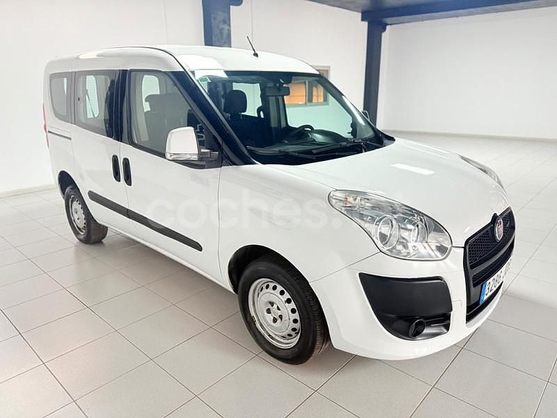 Blanco Usado 2015 Fiat Doblò Dynamic Monovolumen | 8900 € (Caro) - Imagen 1/4