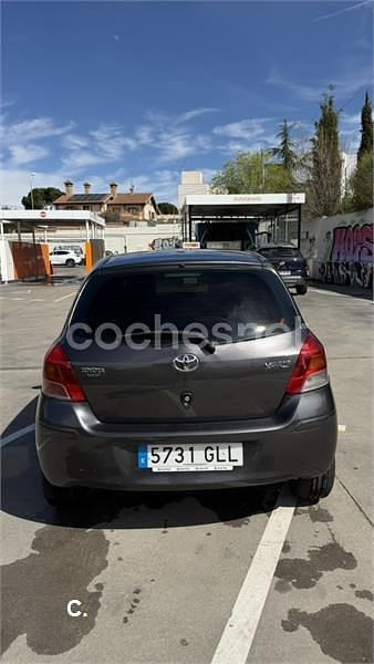 Usado Toyota Yaris Live 69 CV (50 kW) 2009 Negro Utilitario