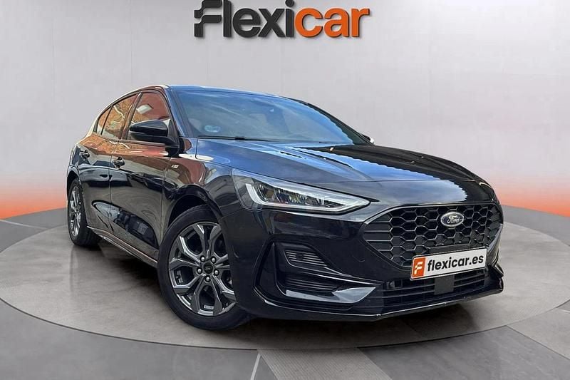 Negro Usado 2023 Ford Focus ST-Line Berlina | 17.990 € (Precio justo) - Imagen 1/4
