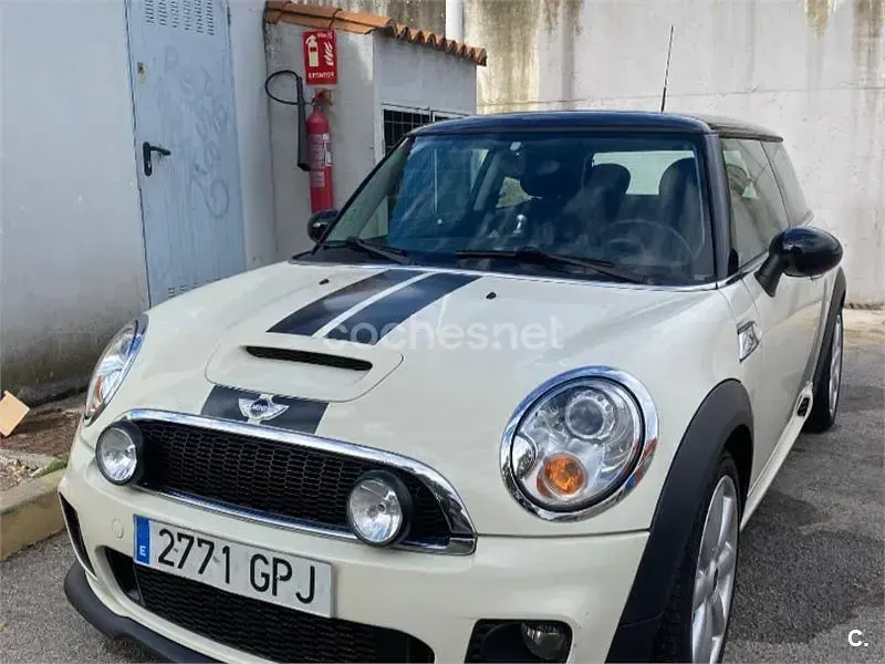 Usado Mini John Cooper Works 211 CV (155 kW) 2009 Beige Utilitario