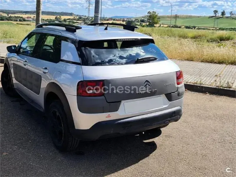 Usado Citroën C4 Feel 82 CV (60 kW) 2014 Gris / plata Berlina