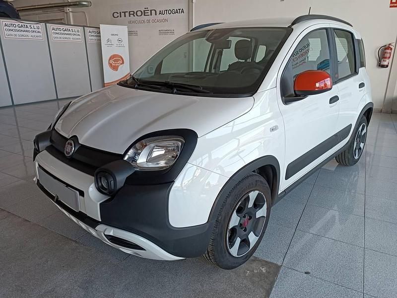 Blanco Usado 2022 Fiat Panda Red Utilitario | 11.900 € (Precio justo) - Imagen 1/4