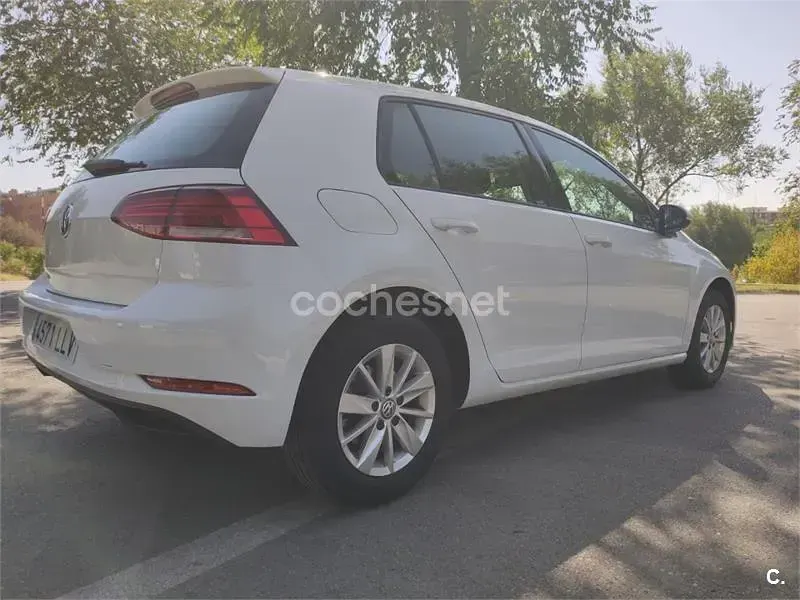 Usado VW Golf VII Business 115 CV (84 kW) 2020 Blanco Berlina