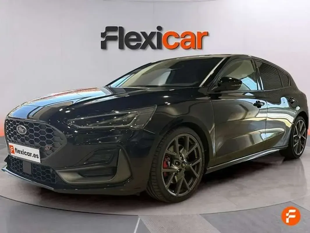 Usado Ford Focus ST 280 CV (205 kW) 2024 Negro Utilitario