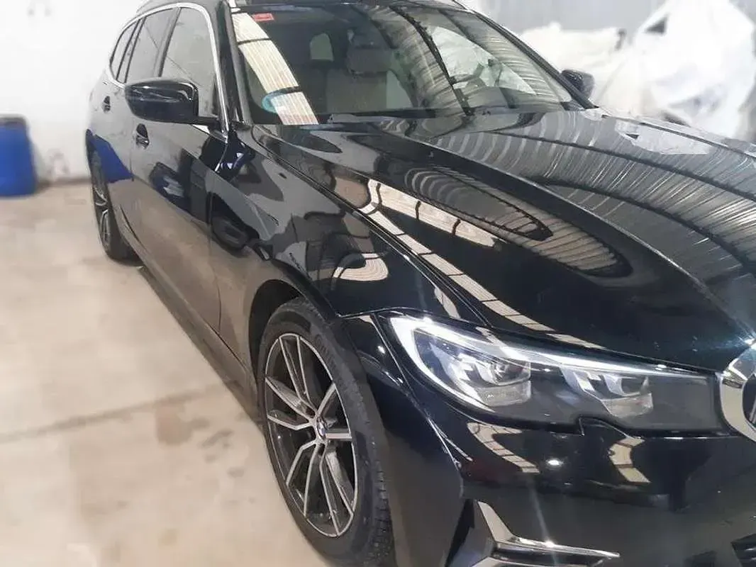Begagnad BMW 320 190 HK (139 kW) 2021 Svart Kombi