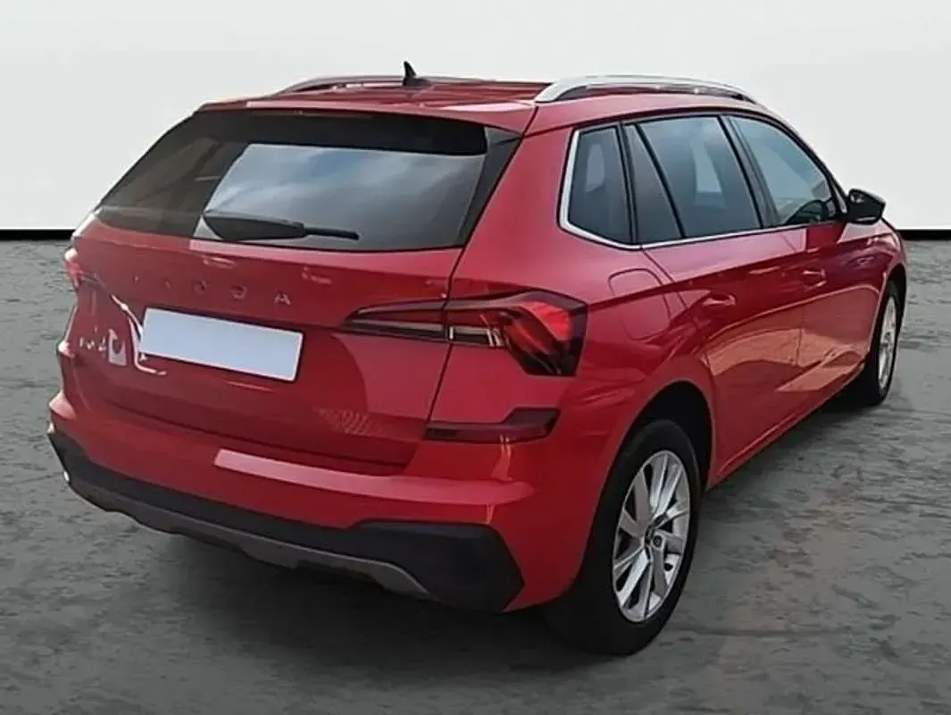 Usado Skoda Kamiq Selection 116 CV (85 kW) 2026 Rojo SUV