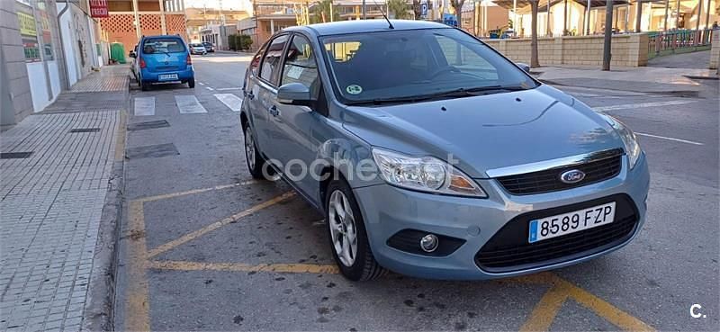 Usado Ford Focus Trend 109 CV (80 kW) 2008 Azul Berlina