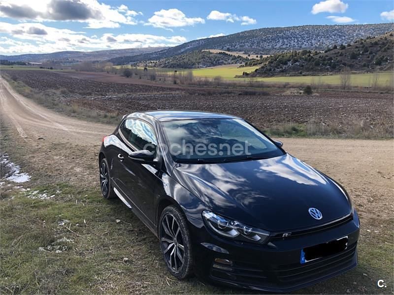 Negro Usado 2017 VW Scirocco R-line Coupe | 16.900 € (Precio justo) - Imagen 1/2