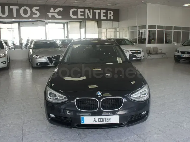 Usado BMW 116 Sport Line 116 CV (85 kW) 2015 Negro Utilitario
