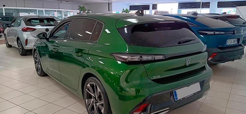 Usado Peugeot 308 Allure 131 CV (96 kW) 2022 Kjr vert olivine Berlina