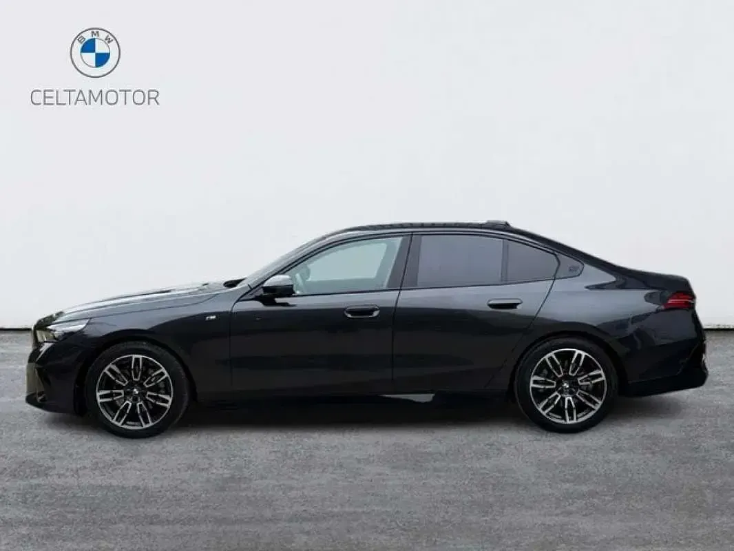 Usado BMW 520 Comfort Edition 197 CV (144 kW) 2025 Gris Berlina
