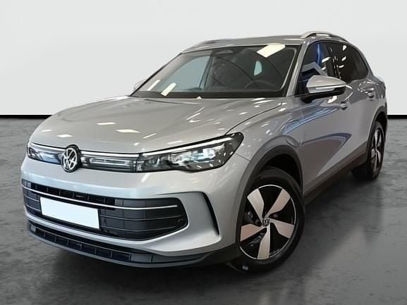 Plata dolomita metalizado Usado 2024 VW Tiguan SUV | 32.990 € (Precio justo) - Imagen 1/4