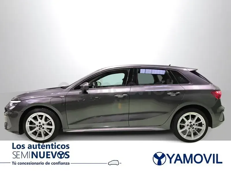 Usado Audi A3 S-Line 204 CV (150 kW) 2021 Gris / plata Berlina