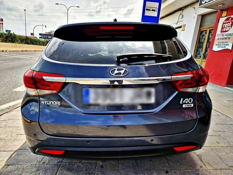 Usado Hyundai i40 141 CV (103 kW) 2016 Gris Familiar