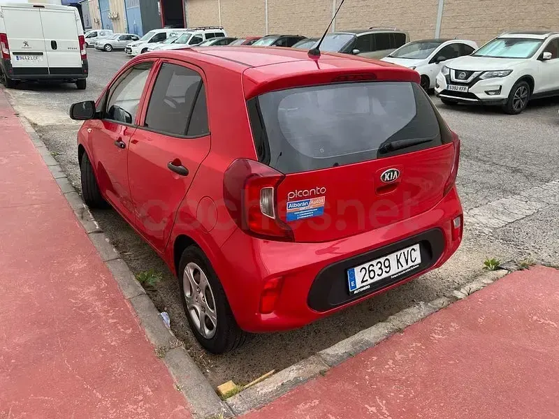 Usado Kia Picanto 67 CV (49 kW) 2019 Rojo Utilitario