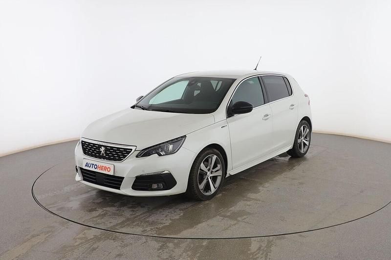 Usado Peugeot 308 GT-line 130 CV (95 kW) 2019 Blanco Berlina