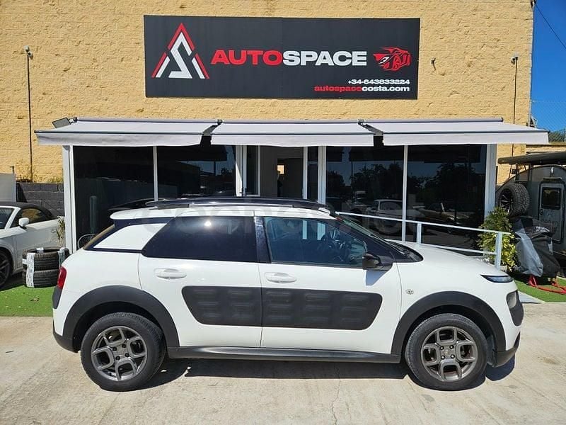 Usado Citroën C4 Cactus Shine Edition 100 CV (73 kW) 2014 Blanco Utilitario