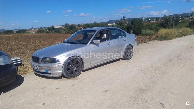 Usado BMW 323 170 CV (125 kW) 1999 Gris / plata Berlina