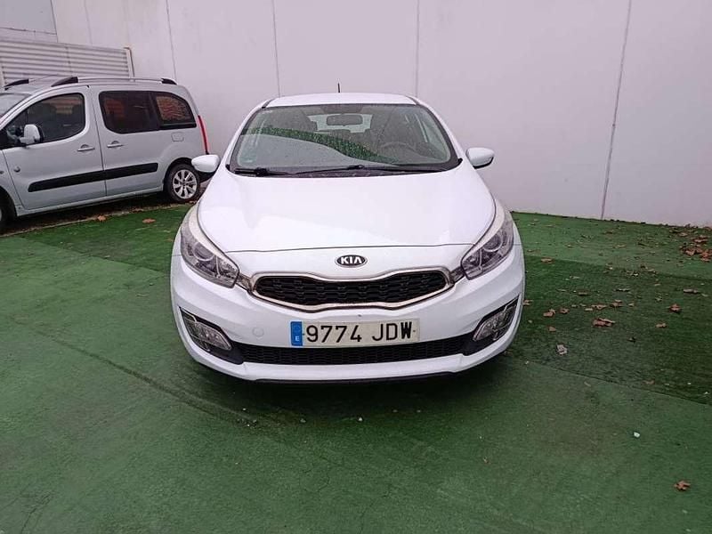 Usado Kia ProCeed 100 CV (73 kW) 2015 Blanco Utilitario