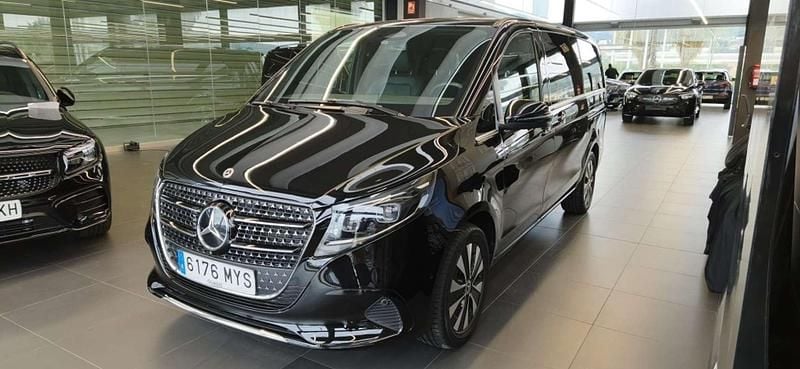Negro Usado 2025 Mercedes V220 Avantgarde Monovolumen | 61.900 € (Precio justo) - Imagen 1/4