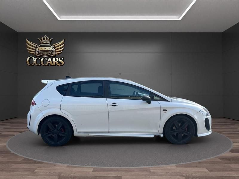 Usado Seat Leon FR Sport 140 CV (102 kW) 2009 Blanco Utilitario