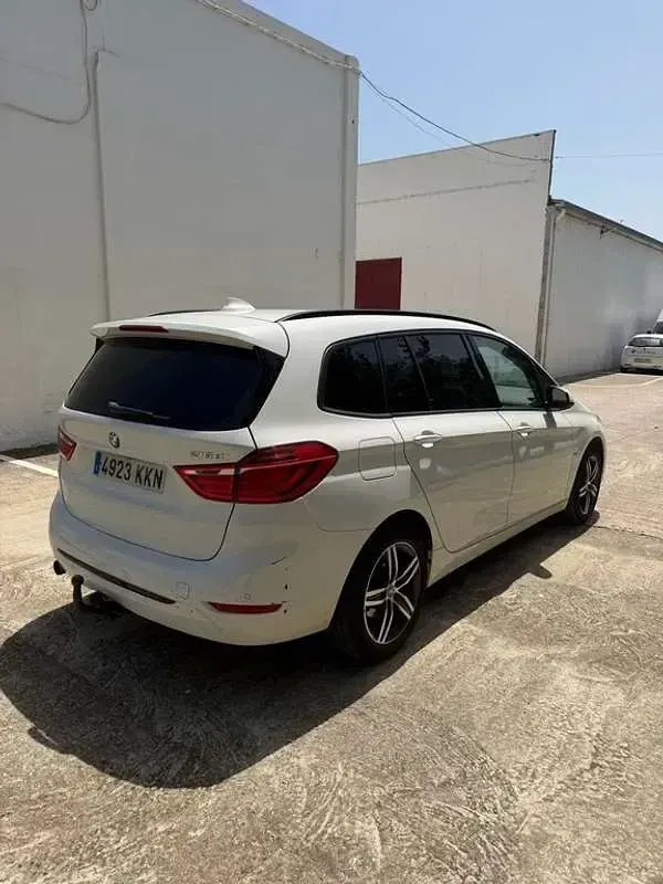Usado BMW 216 Gran Tourer 116 CV (85 kW) 2018 Blanco Monovolumen