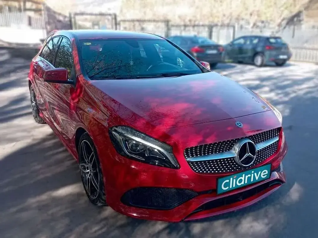 Usado Mercedes A200 139 CV (102 kW) 2018 Rojo Coupe