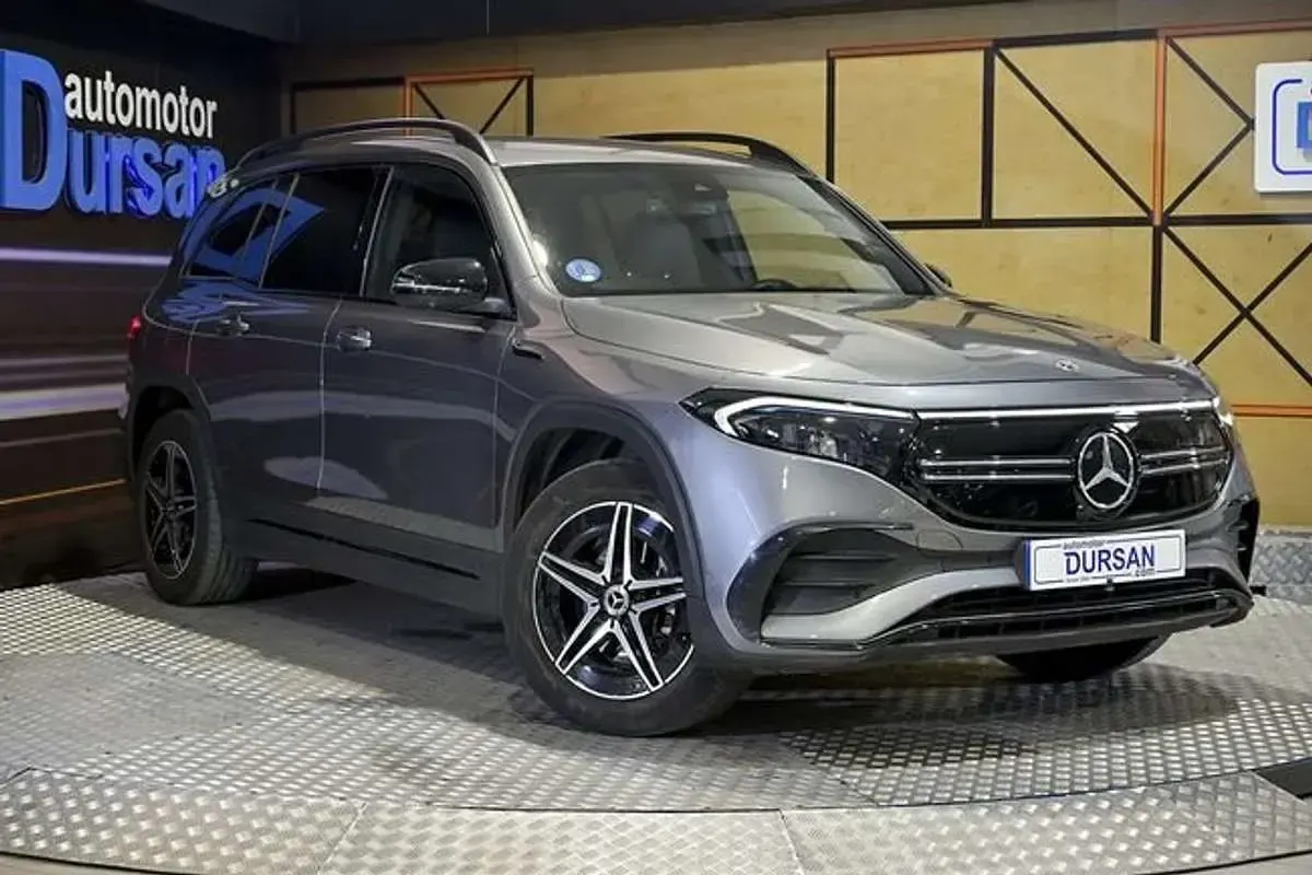Usado Mercedes EQB300 169 kW (231 CV) 2022 Gris SUV